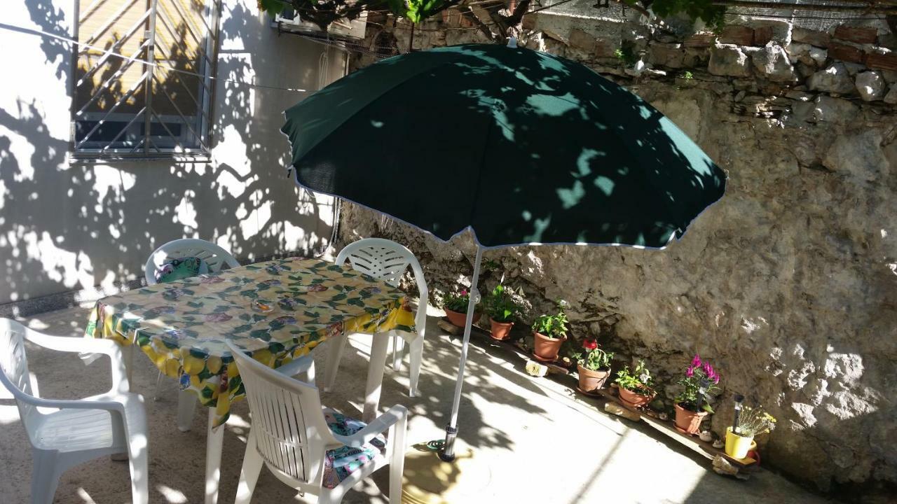 Apartman Anthony Pula Exterior foto